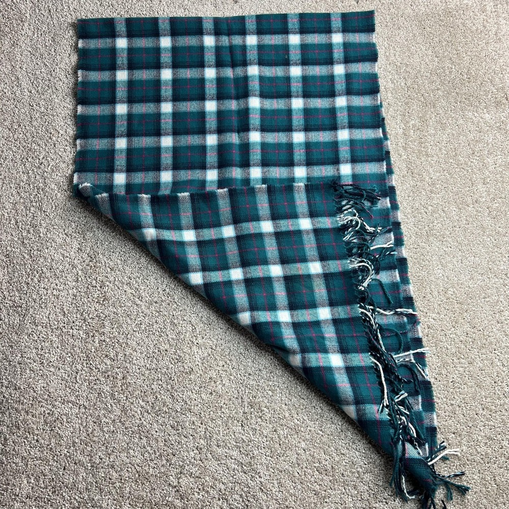 Eddie‎ Bauer Scarf Womens One Size Green Plaid Fringe Rectangle Soft Winter